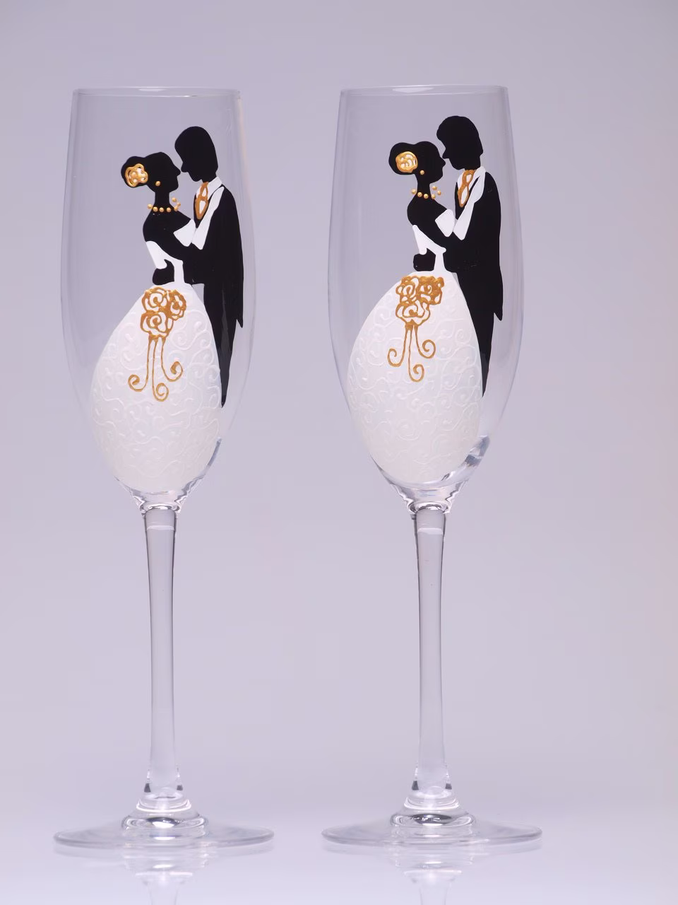 Hand Painted Wedding Toasting Flutes Set Of 2 Personalized Champagne Glasses Groom & Bride Classic Wedding Portrait