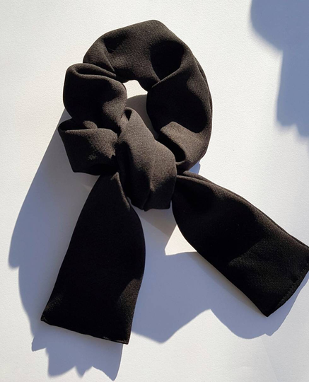 The Wonder Scrunchie | Plain Black Multipurpose Hair Accessory, Heatless Curling Band, Scarf, Scrunchie, Alice Tie