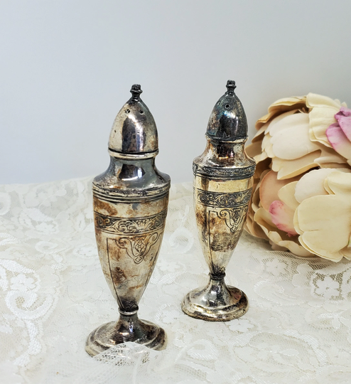 Vintage Shakers Elegant Salt & Pepper Decor Heavy Tall Silverplate Table