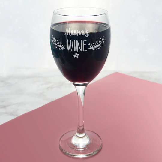 Custom Wine Glass Personalised With Name in Floral Design, Engraved Wine Glasses Personalized Gift For Mum Mom