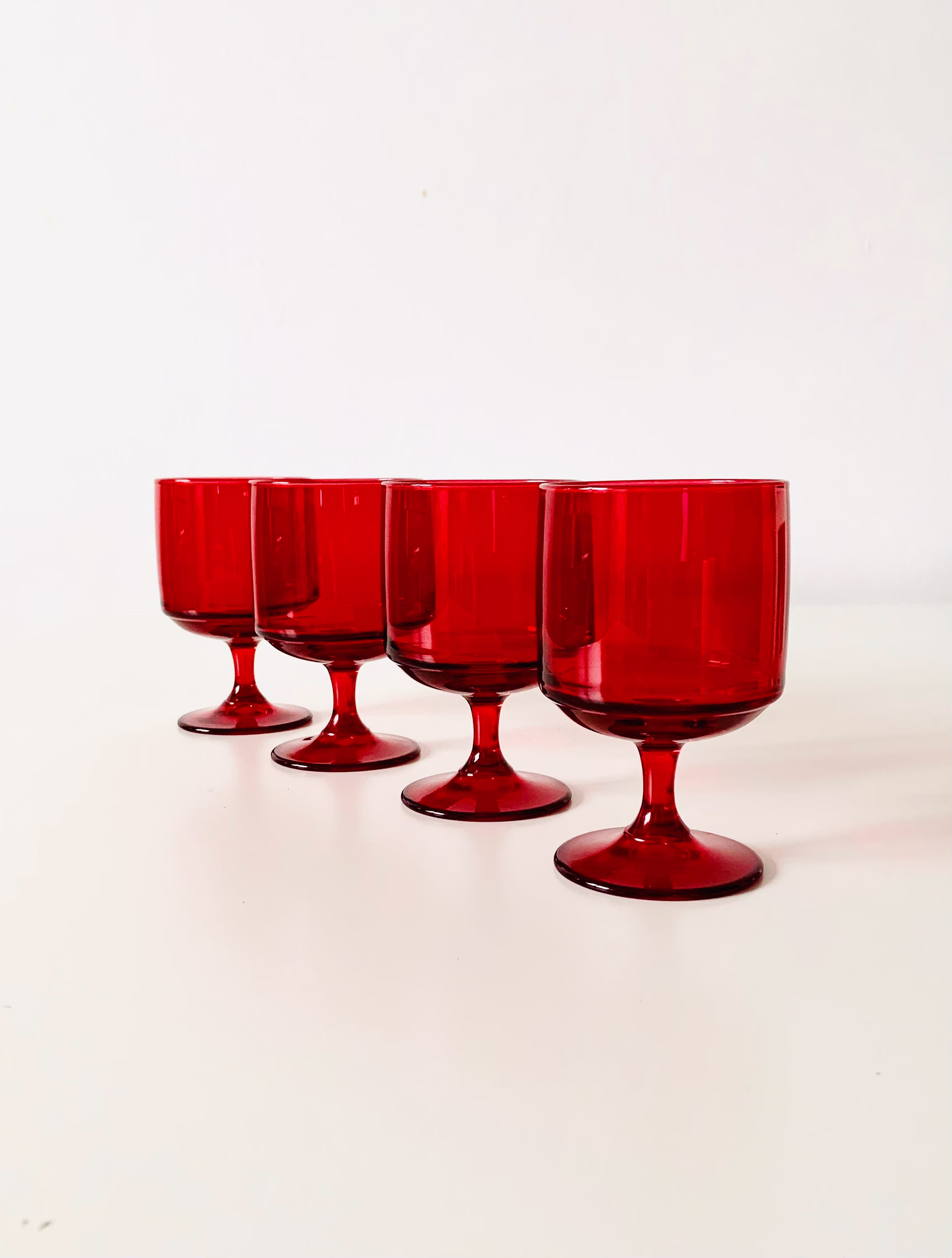 Vintage Set Of 4 X Red Glass Wine Glasses