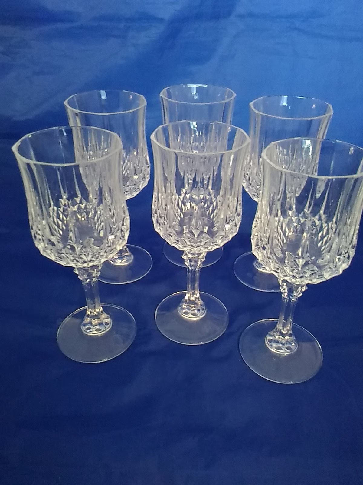 A Set 6 Matching Crystal Cristal D'arques Wine Glasses With Diamond Point Pattern That Is On The Bowl & Stem. Bar 638