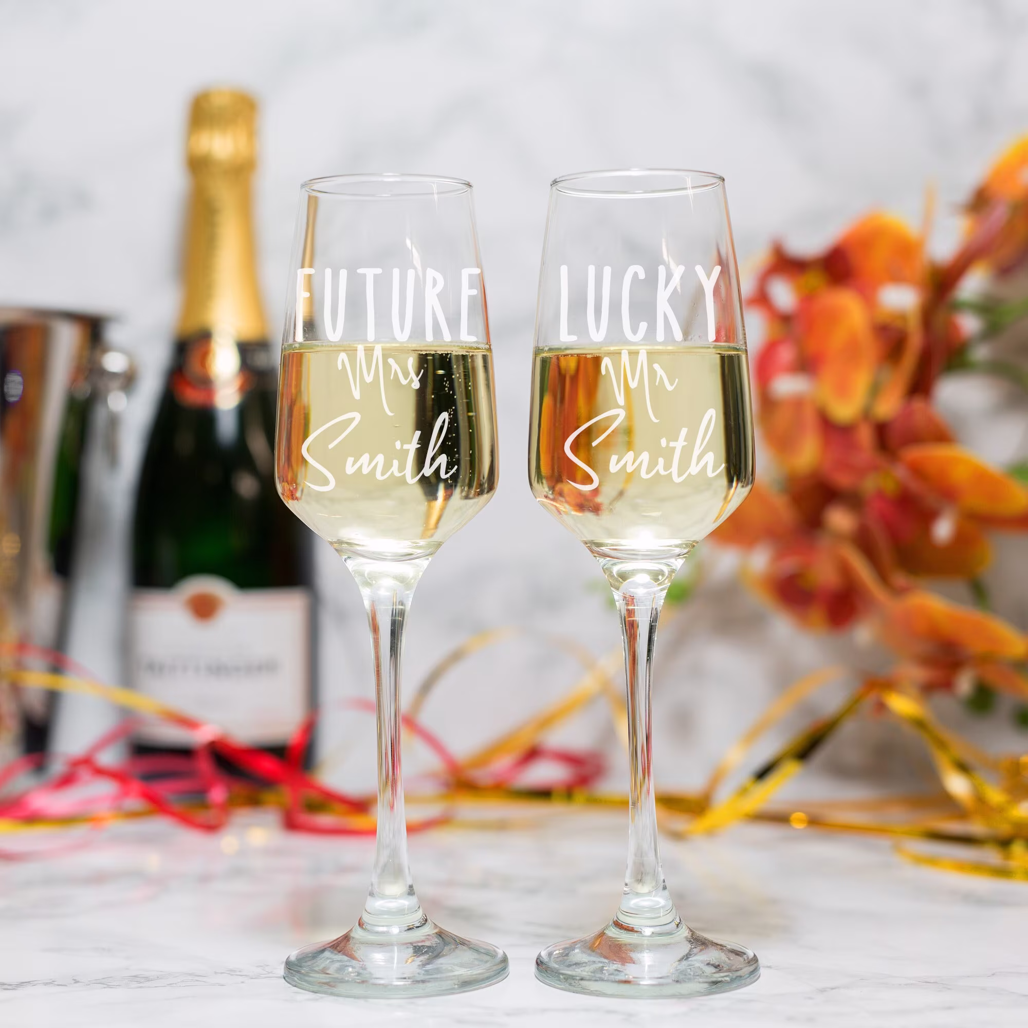 Personalised Engraved Future Mrs/Lucky Mr | Engagement Champagne Flute Glass Set Gifts Engaged Couple Giftset Hen Party