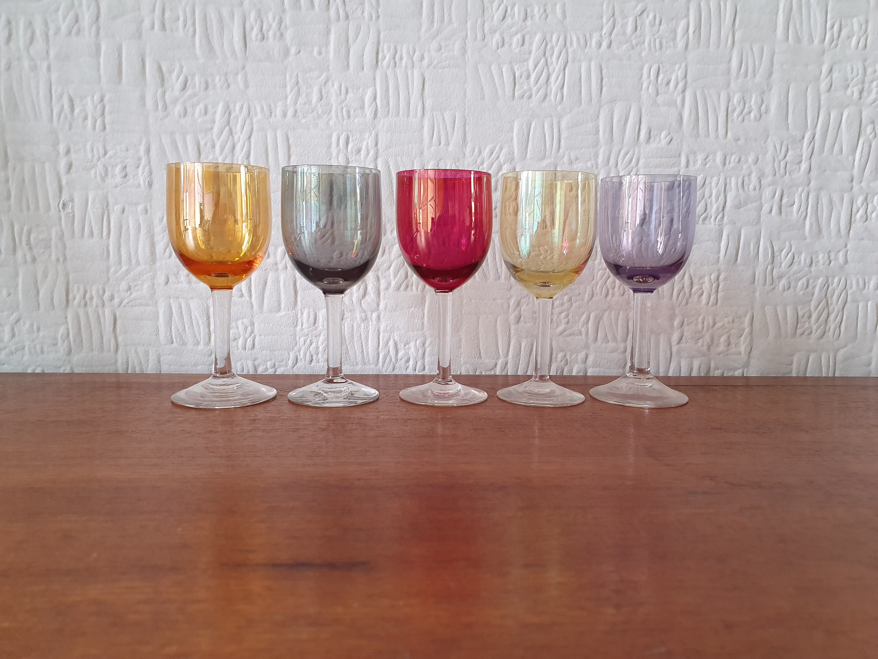 Set Of 5 Gorgeous 1960's Harlequin Port Or Sherry Glasses