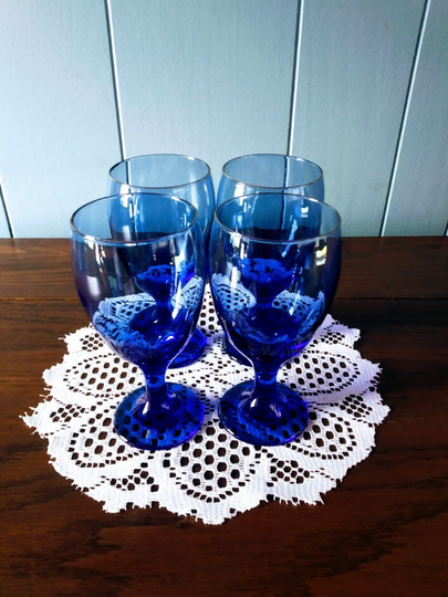 Vintage Libbey Cobalt Blue Stemmed Water/Wine/Iced Tea Glasses, Goblets, Gold Rimmed