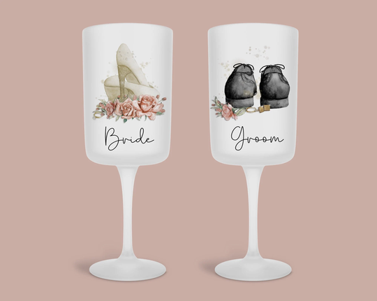 Mr & Mrs Wedding Glasses, Bridal Toast, Keepsake, Mr & Champagne Flutes, Gifts For Married Couple
