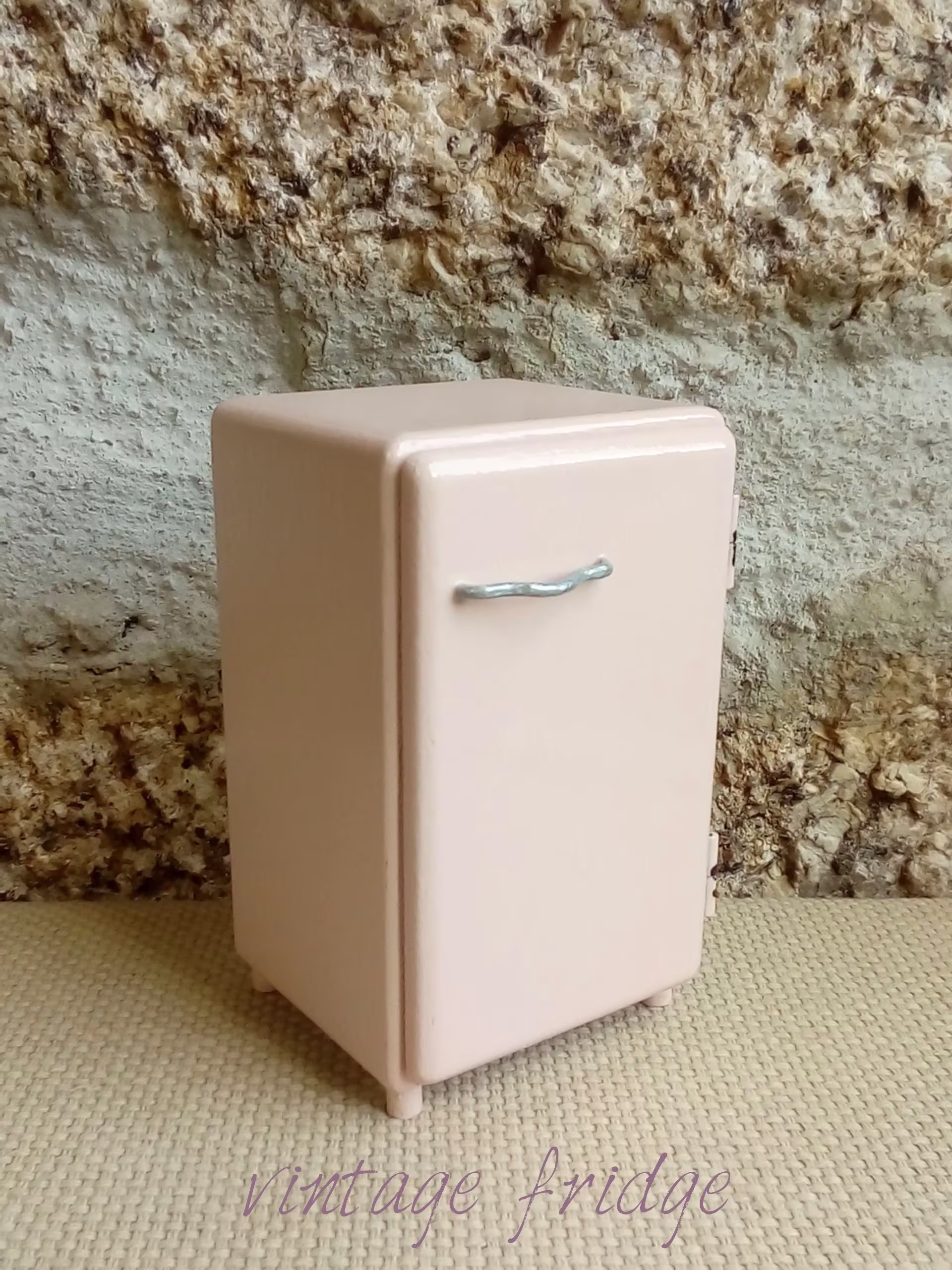 Miniature Fridge Vintage Ice Box, Dollhouse Pink Fridge, Kitchen Furniture, Kitchen, Smeg