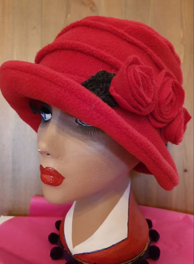 Cosy Flower Trimed Red Fleece Hat-Polar Lining-Downton Abbey Hat-Cloche Hat-Womens Winter Hat-1930's-Ladies Hat-1920's