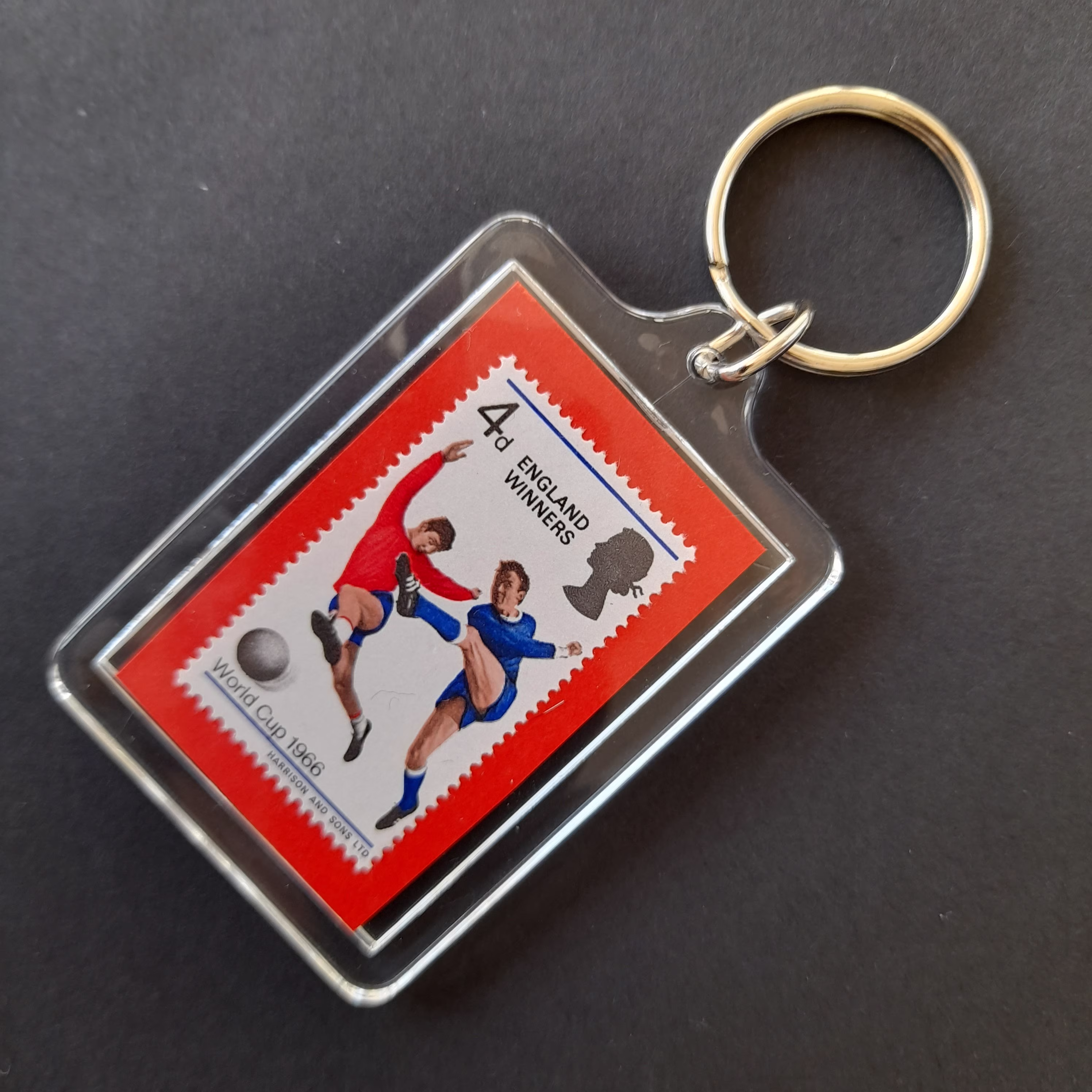 England 1966 World Cup Winners Keyring Featuring A Genuine Postage Stamp - Football