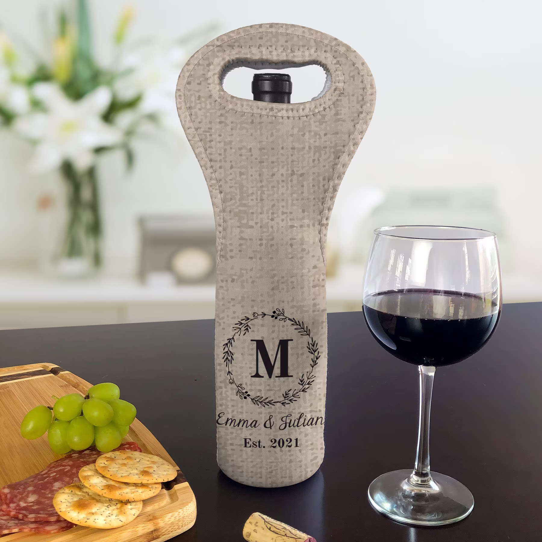 Initial Wreathe Insulated Personalized Wine Gift Bag, Personalized Wedding Gift, Newlywed Couple Bridal Party Gift -Pgsu18346148