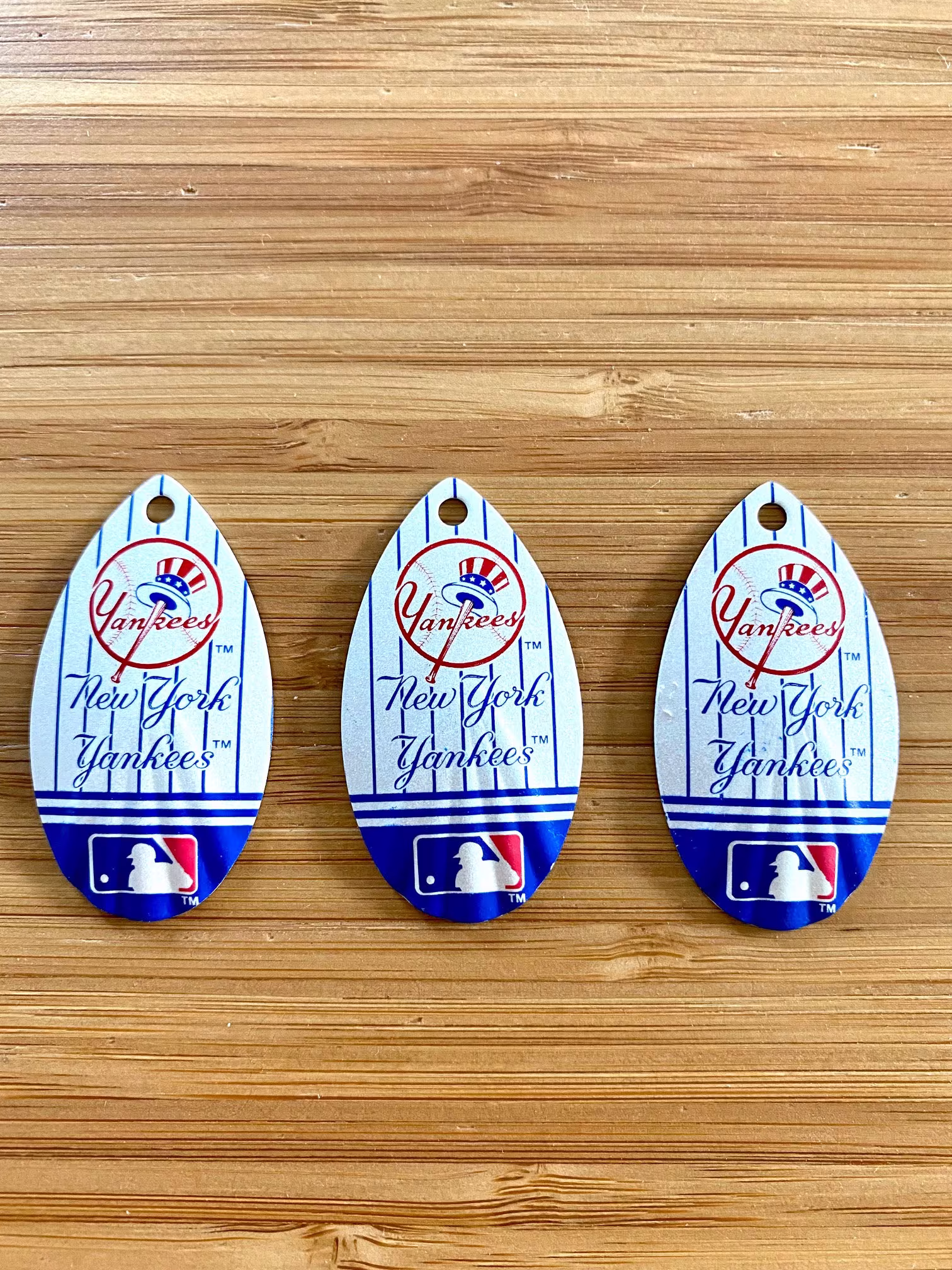Mlb New York Yankees Vintage Teardrop Spinner Decorative Fridge Magnets 3 Pack