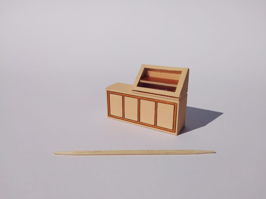 1/48Th Kit Shop Counter With Stand, Quarter Scale