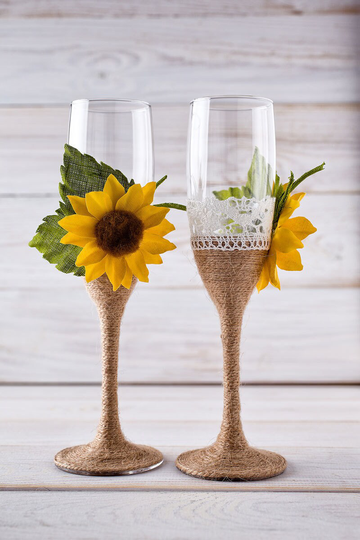 Sunflower Champagne Flutes, Autumn Wedding Glasses, Rustic Toasting Bride & Groom Glasses