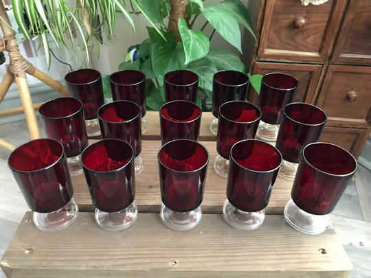 Vintage Luminarc Cavalier Wine Glasses Size 4