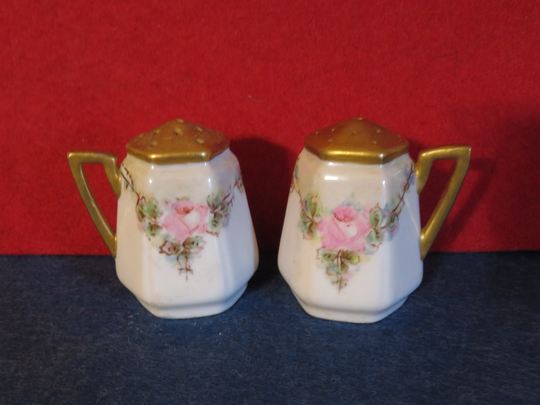 Vintage 1920's Hand Painted Salt & Pepper Shaker Set - Made in Japan