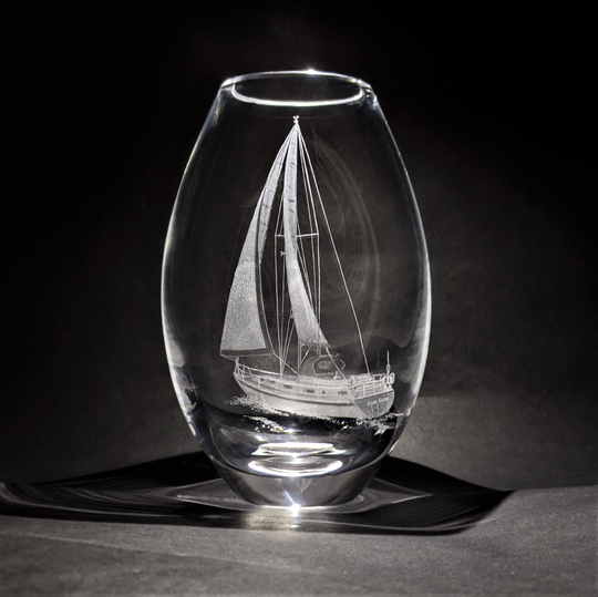 Personalsied Yacht Crystal Vase - Hand Engraved Dartington Sailing With Your Boat -Special Glass Art