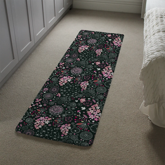 Kunkle Different Flowers, Shapes and Birds Designer Shaggy Black/Pink Rug