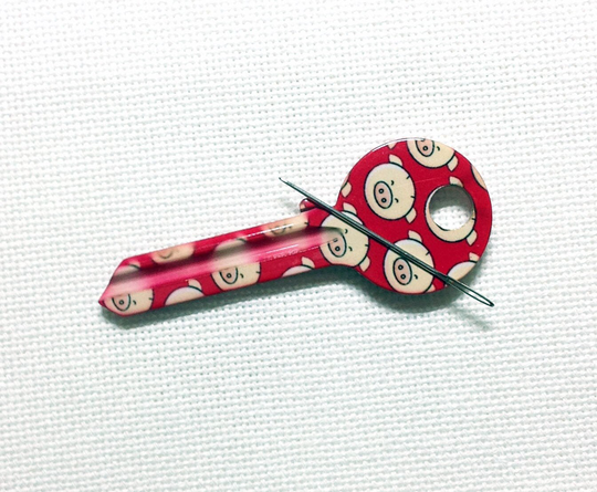 Pig Key Needle Minder For Cross Stitch | Embroidery