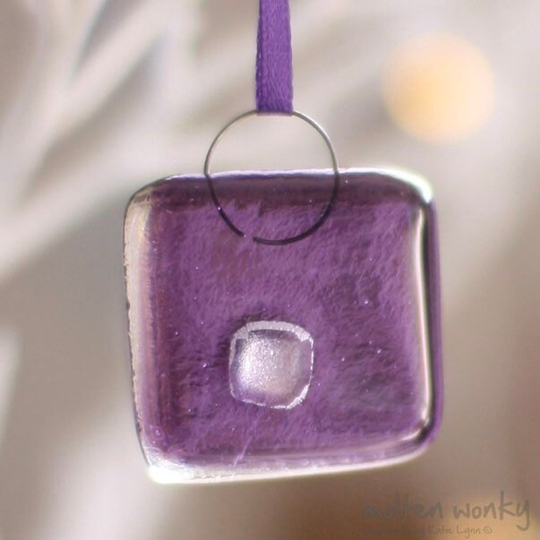 Wedding Favour Charm | Purple Fused Glass Sparkle Nugget Handmade Wedding Keepsake Bridesmaid Gift Personal Mementos