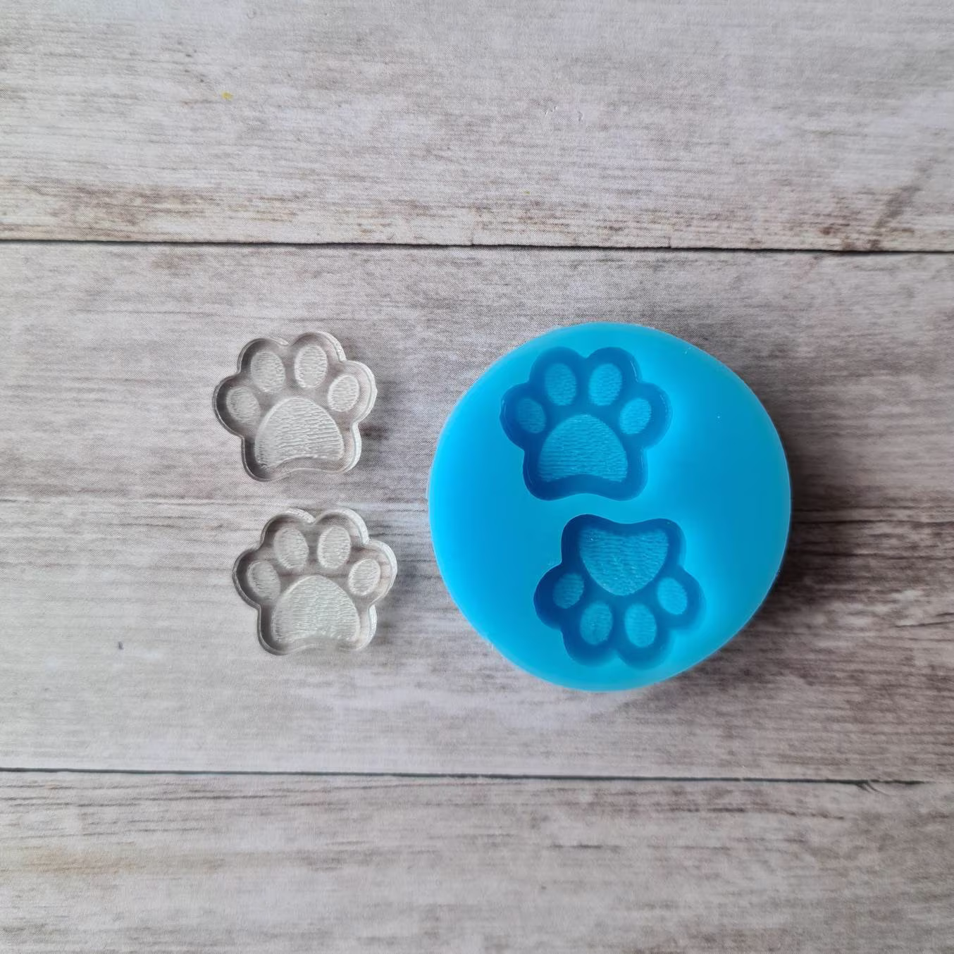 Resin Silicone Mold - 14mm Dog Paw Stud Earrings Mold, Flexible Polymer Clay Supplies, Resin Supplies