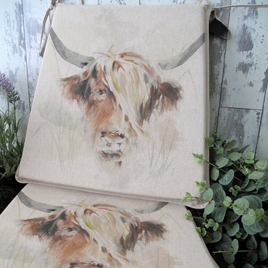 Set Of 4, 6 Or 8 Highland Cow Reversible Tapered Seat Pads, Chair Multi Coloured Tapered Kitchen Chair Pad, Bistro, Bar Seat Pad