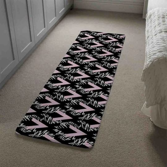 Hunley Animal Print Designer Shaggy Black/Pink Rug