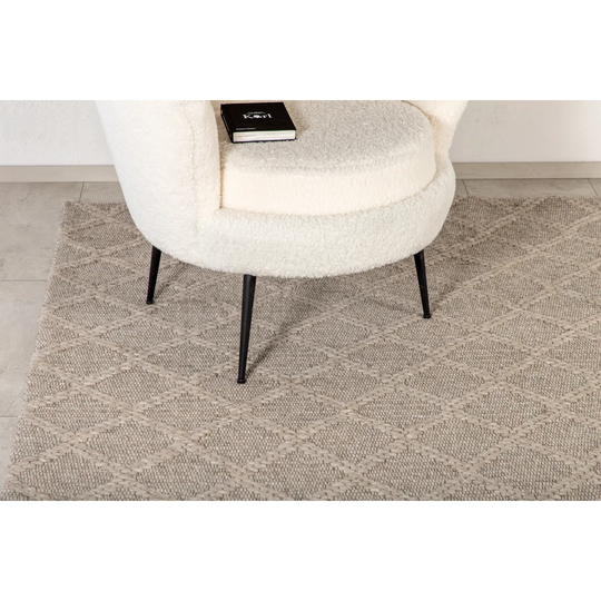 Acushnet Handwoven Wool Beige Rug