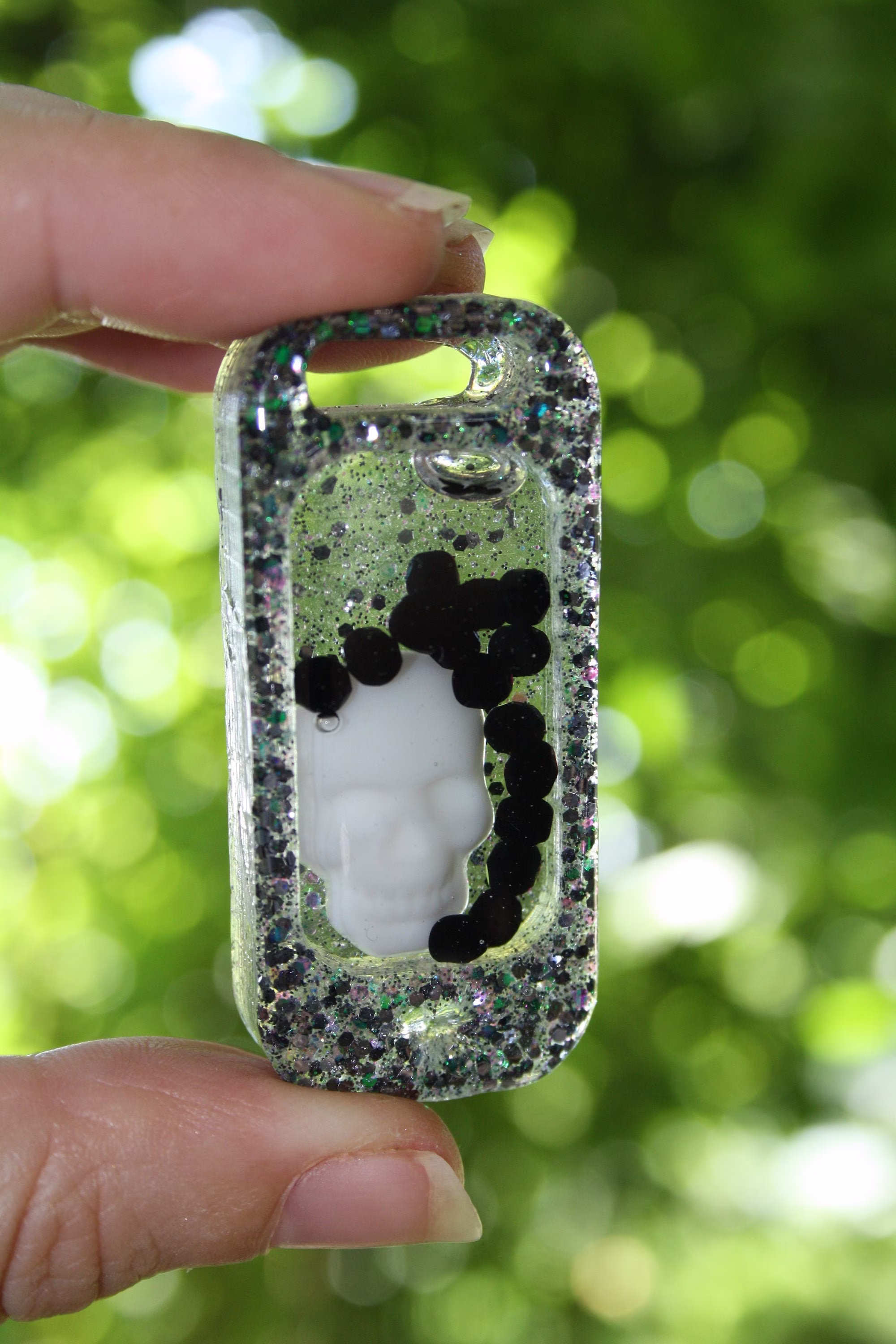 Skull Keychain, Key Chain, Skull Glitter, Chain Charm, Gift For Goth Girl, Shaker Punkrock, Punk Keychain