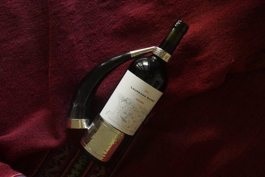 Wine Bottle Holders | Cow Horn Handle Luxury Gift For Wine Lover Handmade in Argentina Nickel Silver & Cow Horn