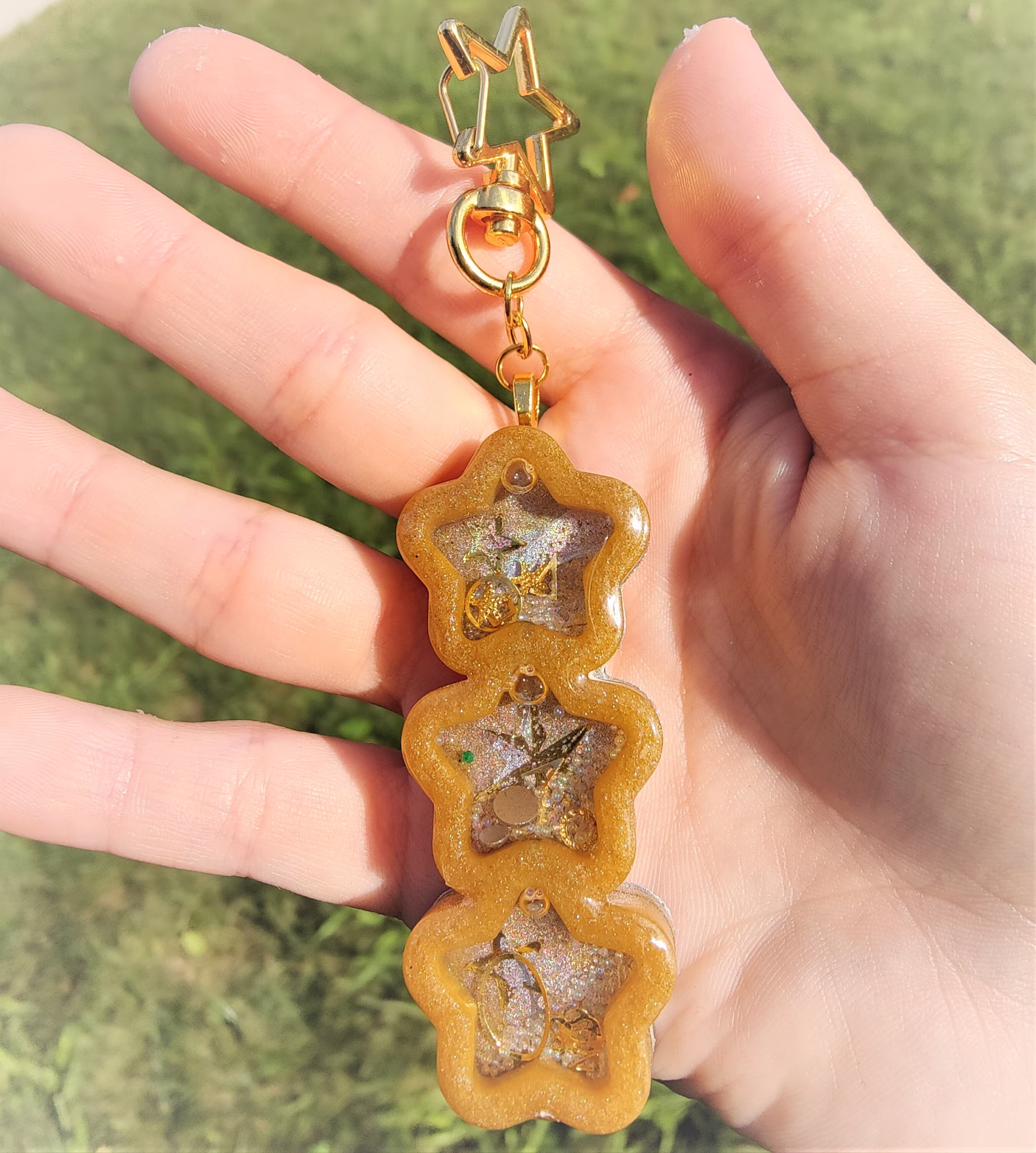 Resin Shaker, Starshaker, Three Stars, Keychain, Charm, Gold Star, Gold, Silver. Holographic
