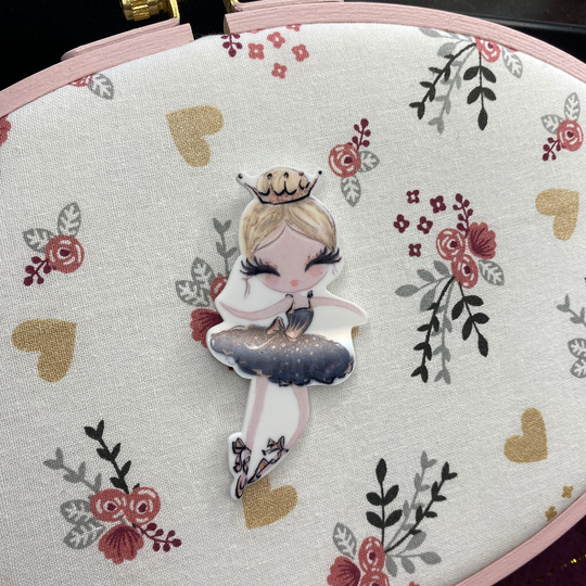 Ballerina Needle Minder