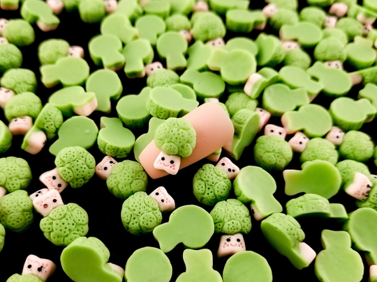 10 Miniature Broccoli Cabochons, 13mm Resin Veggie Shaker Mold Embellishment Bits, Nail Decoration, Slime, Dollhouse Food