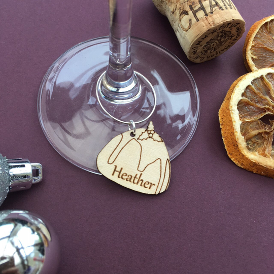 Personalised Christmas Pudding Shaped Glass Charm, Wooden Wine Glass Charms, Name Place Settings, Xmas Table Setting, Family Christmas