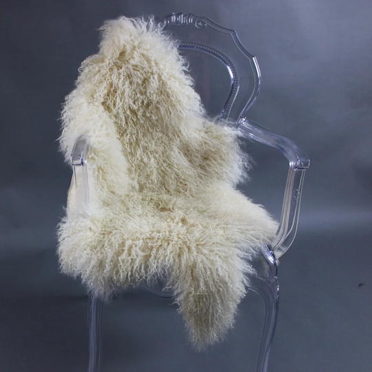 Curly Mongolian Sheepskin Rug Champagne