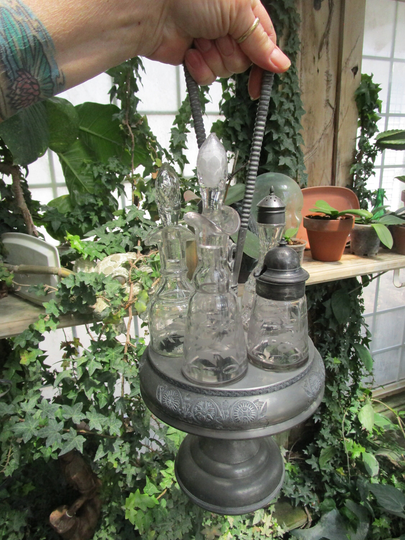 stamped Ocacruple Plate Co. Middletown. Condiment Holder Caddy With Etched Cruet Glass Shakers