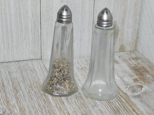 Vintage Little Clear Salt & Pepper Crystal Shakers, Table Décor, Kitchen Wedding, Gift Idea, Daysgonebytreasures D