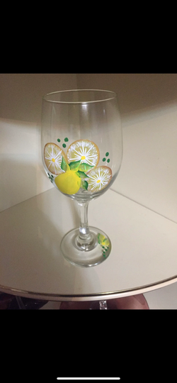 20 Oz. Lemon Wine Glass