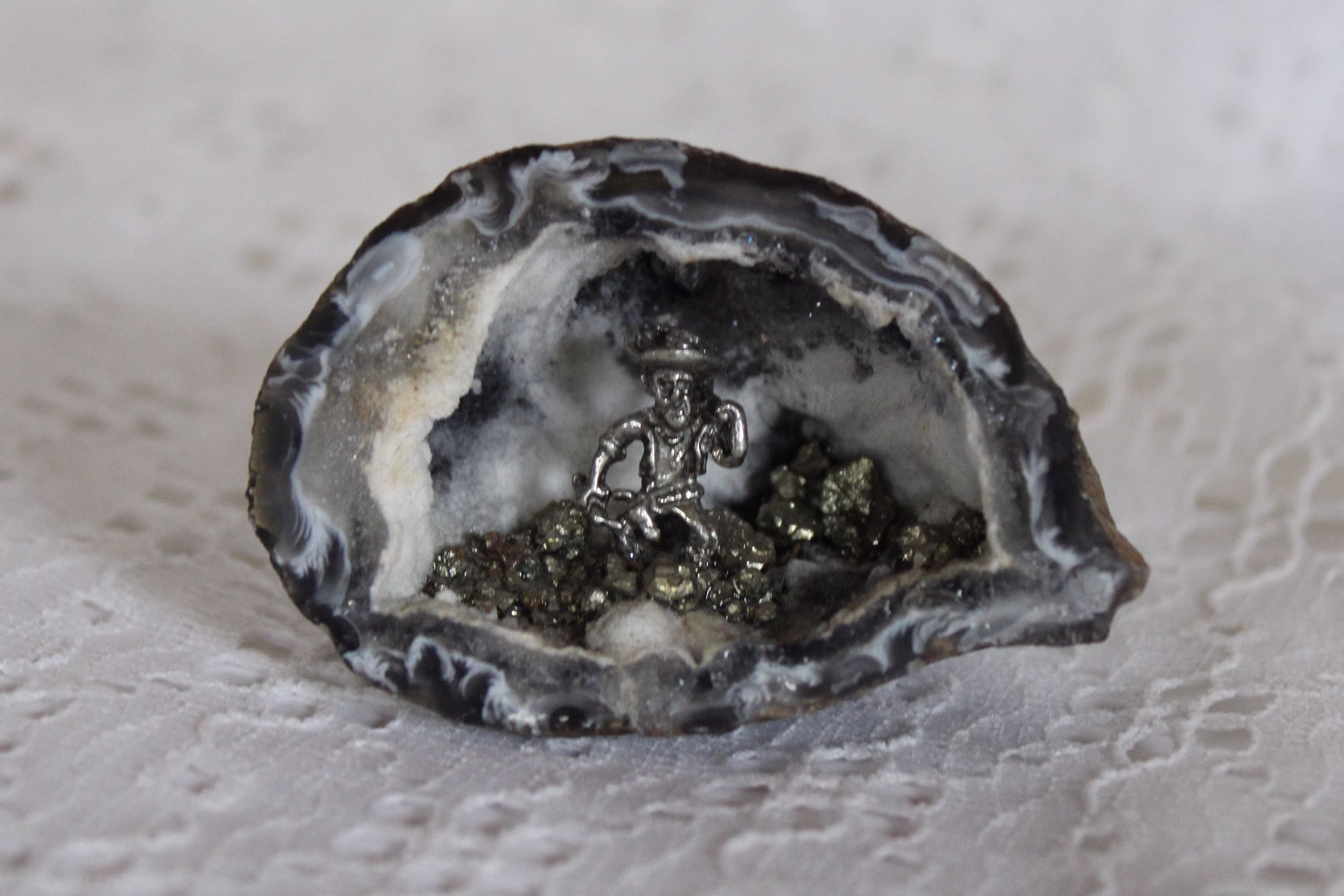 Geode Crystal Rock Cave With 49Er Miner Fridge Magnet