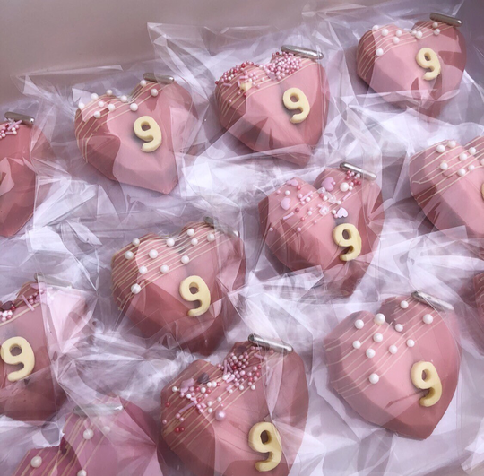 Birthday Favours | Geometric Cakesicles