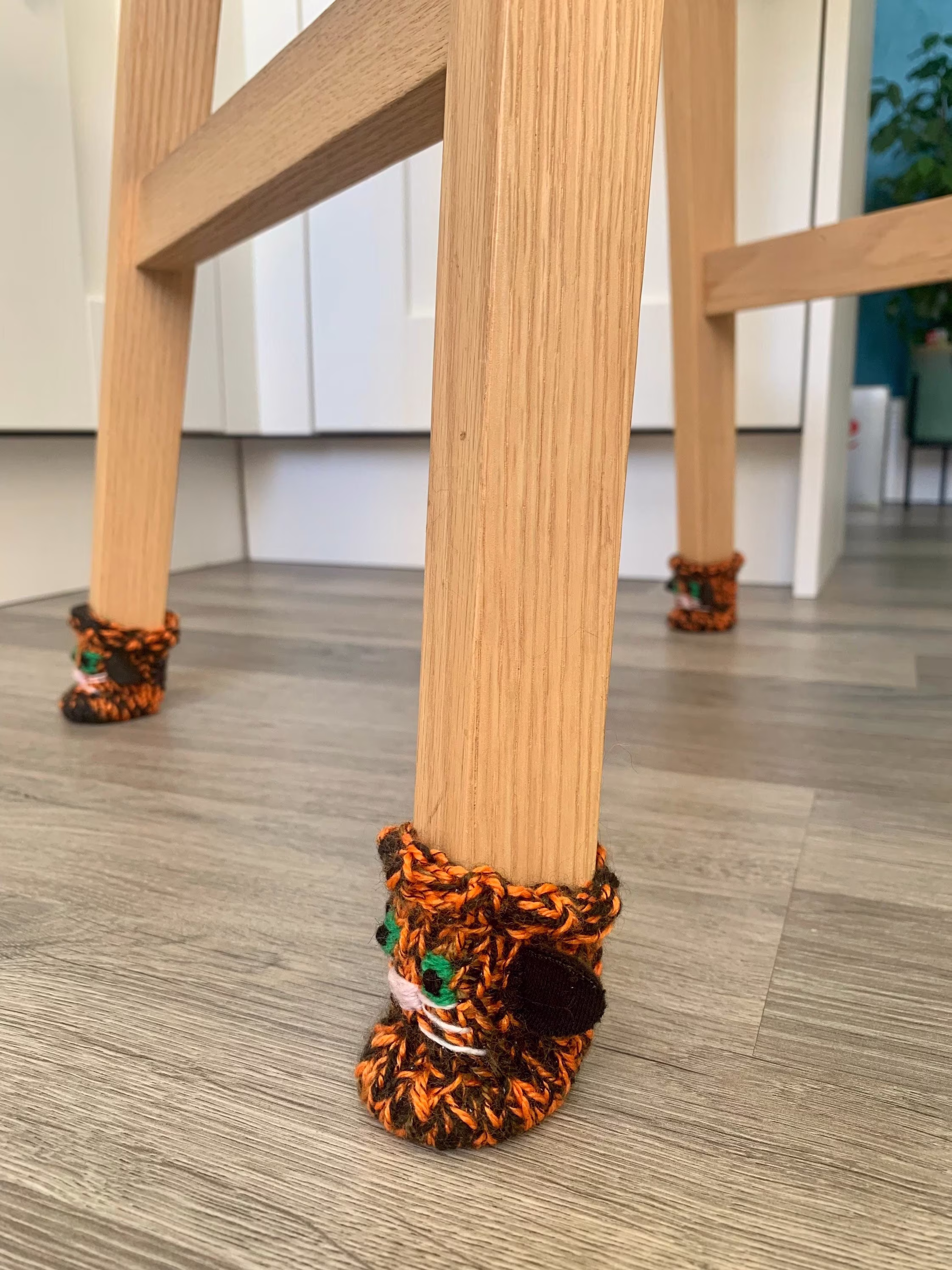Tiger Design Knitted Chair Socks - Pack Of 4