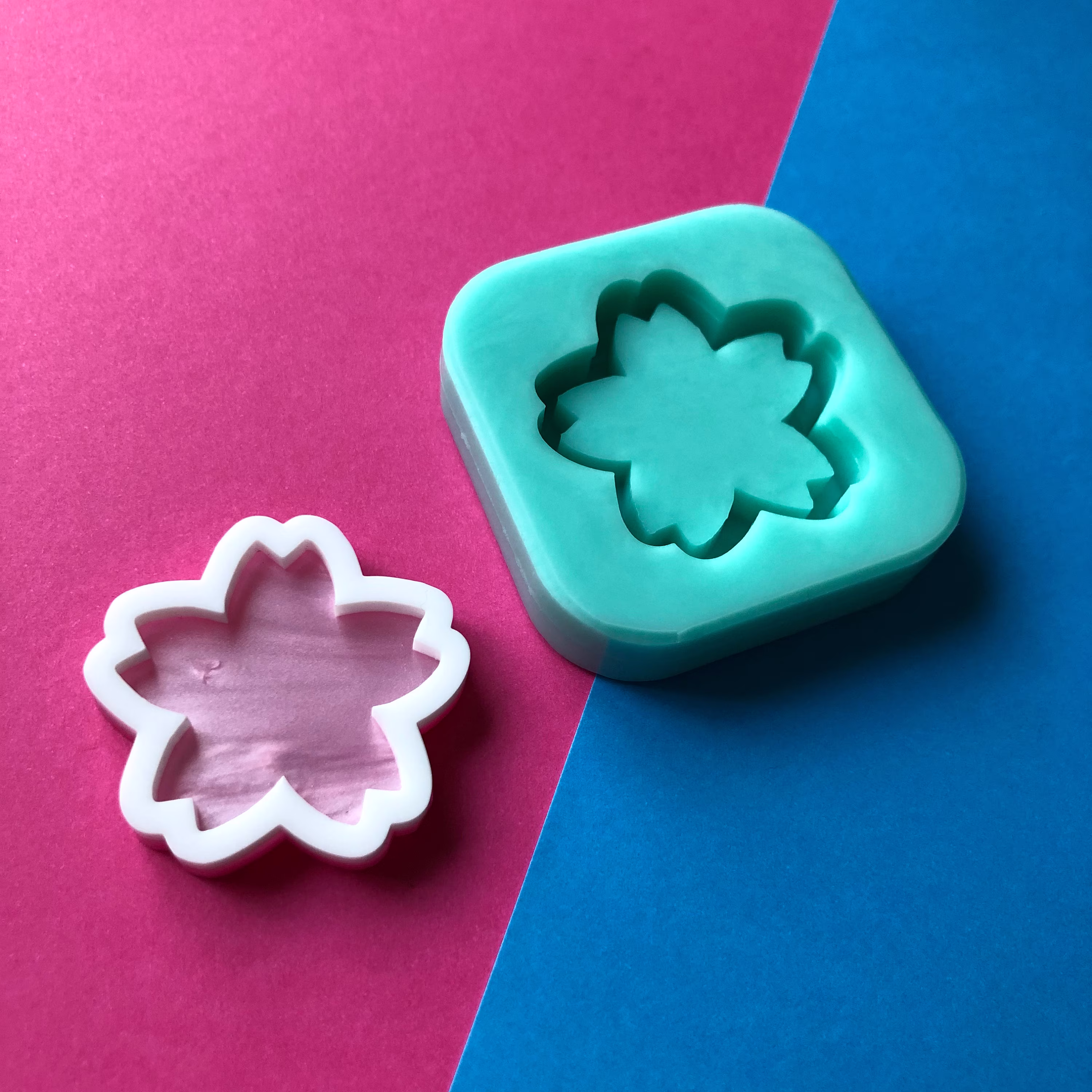 Sakura Shaker Mold