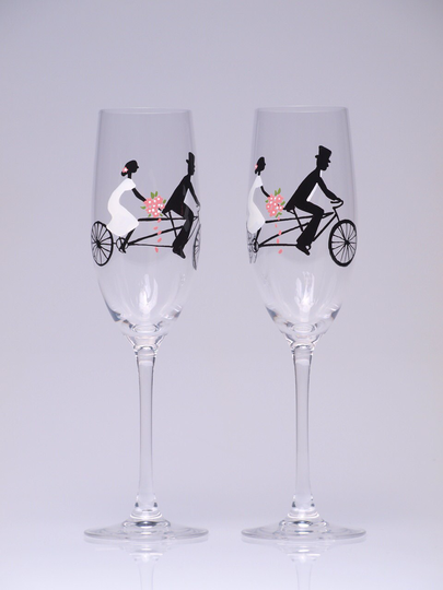 Hand Painted Decoration Wedding Toasting Flutes Set Of 2 Personalized Champagne Glasses Groom & Bride On Vintage Bicycle