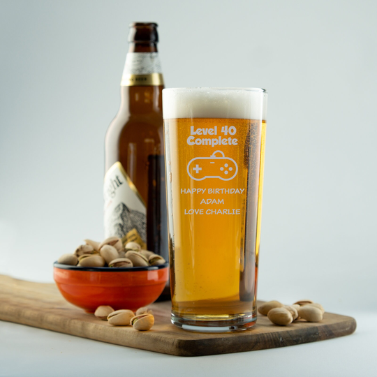 Personalised Pint Glass Engraved With Level 40 Complete Gamer Design 40Th Birthday Gift