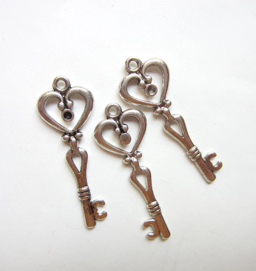 10 Key Charms Antique Silver Heart 42mm 14.5mm Key Pendant Jewelry Findings Tone Wedding Favor