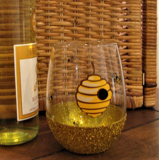 Buzzed - Bee Peek-A-Boo Wine Glass