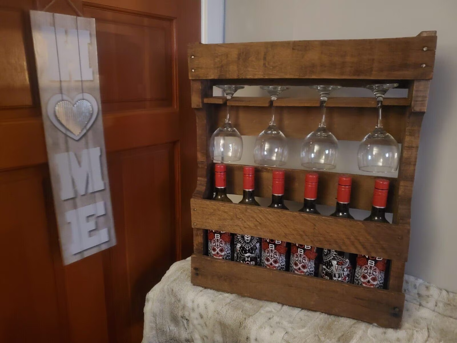 Handmade Rustic Pallet Wood Wine Rack Designs