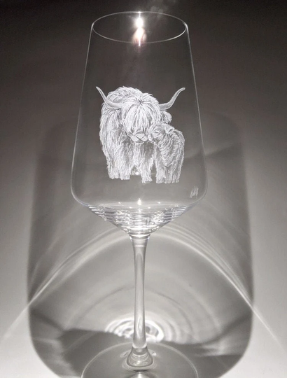 Hand Etched Wine Glass - Highland Cows Cow Gift Gifts For Dad Birthday Present Personalized Gift Him Gin Beer Tankard