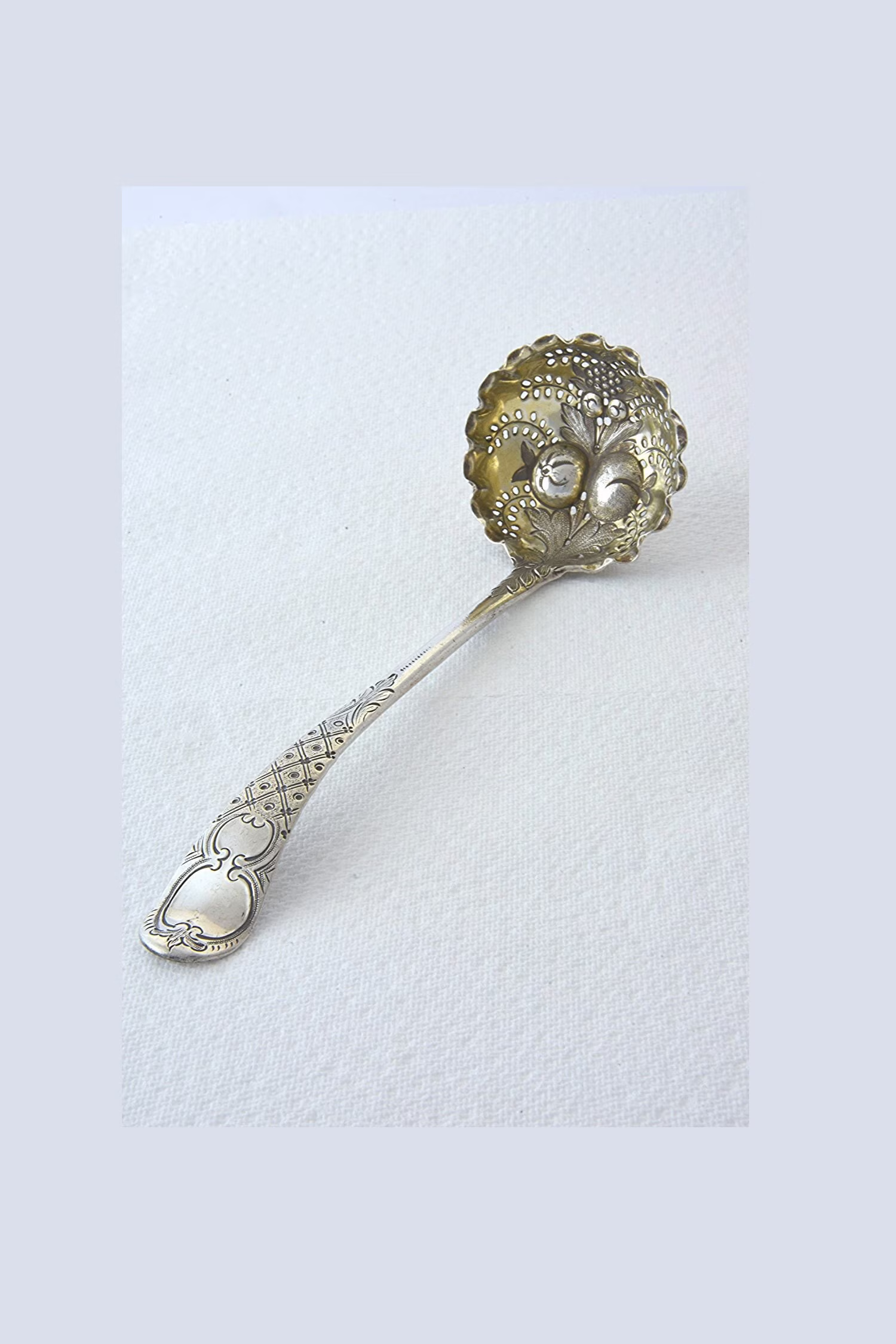 George Iii Silver Berry Sugar Sifting Spoon 1776