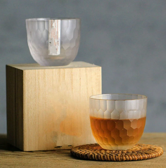 Honeycomb Wine Glass, Custom Glasses, Gift, Honey, Lover, Personalized Honeycomb, Wedding