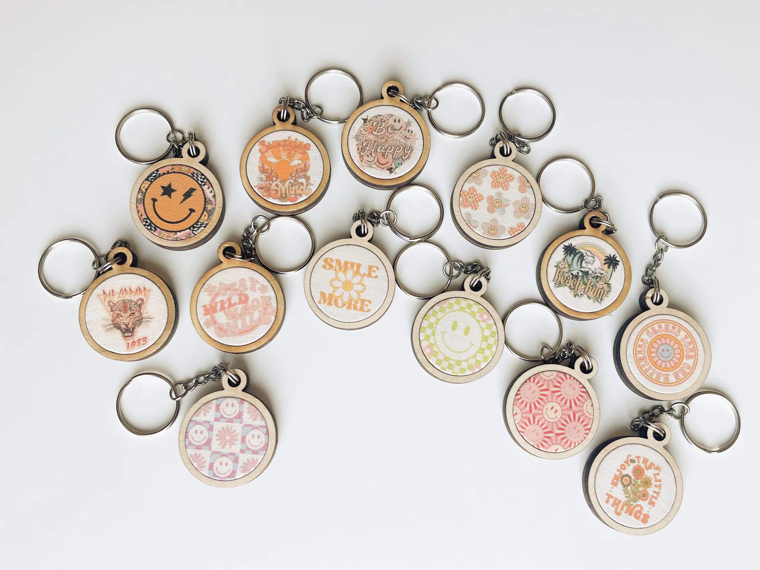 Trendy Keychain - Smiley Face Checkered Happy Birthday Gift